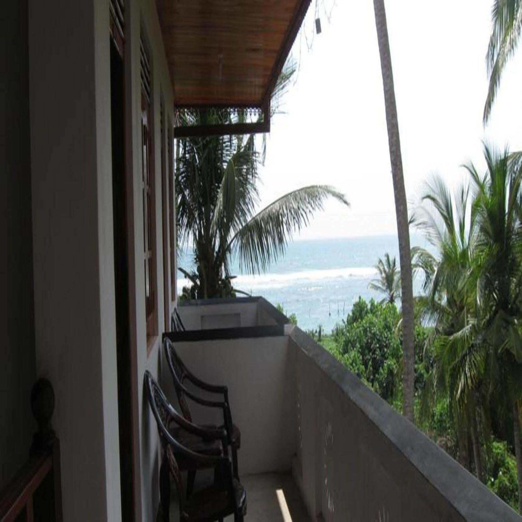 Vista Sunbeam Coral Villa Mirissa Exterior photo